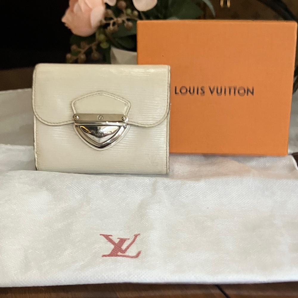 Authentic Louis Vuitton Cream Wallet with Silver Accents